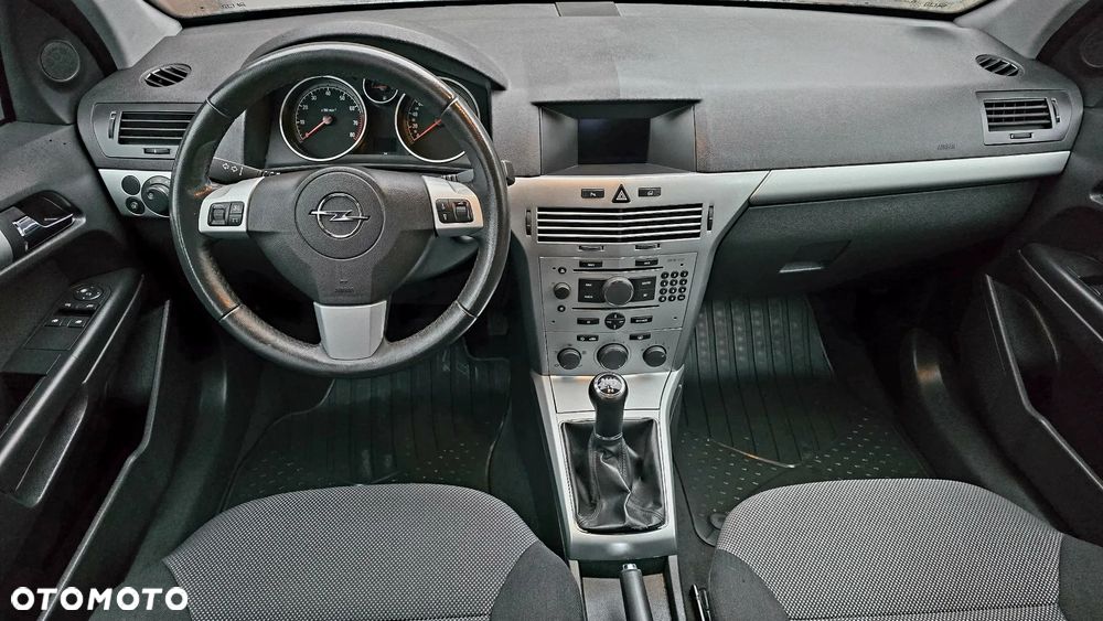 Opel Astra 1.6 Innovation - 18