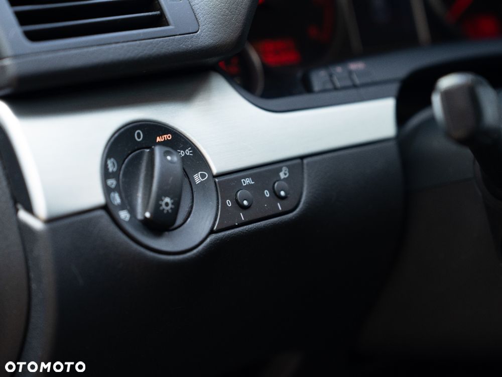 Audi A4 Avant 2.0 T FSI - 10