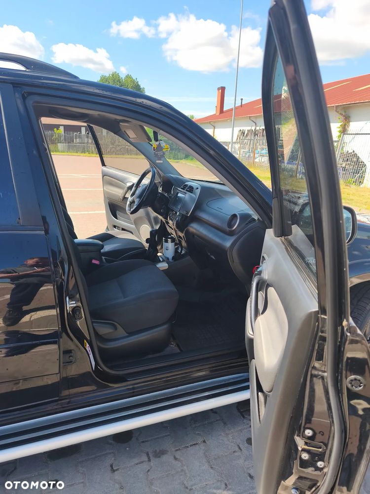 Toyota RAV4 2.0 D-4D 4x4 - 15