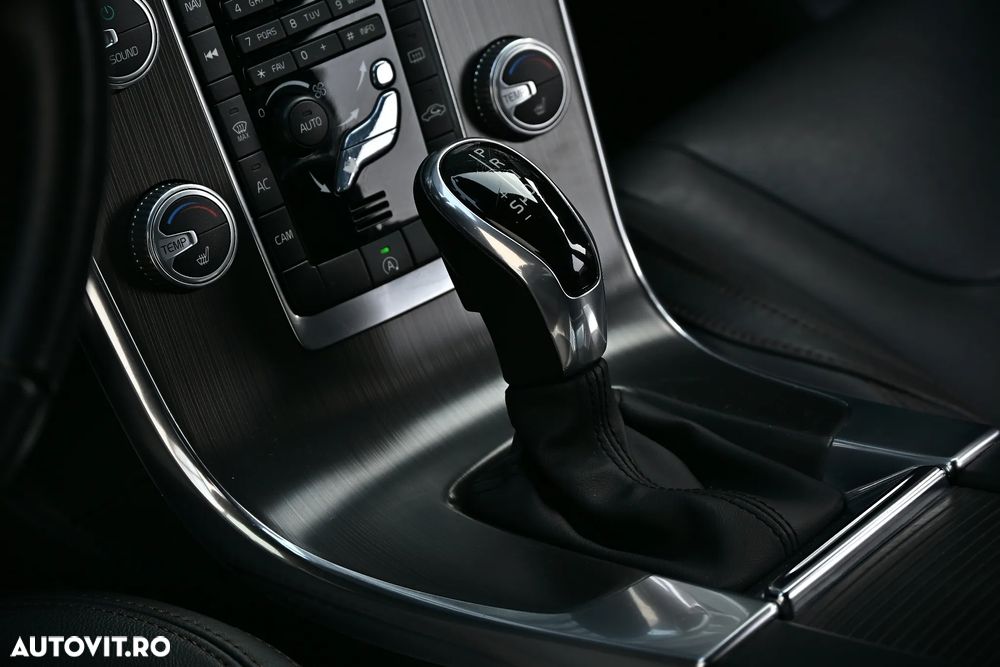 Volvo S60 Cross Country D4 Geartronic Summum - 10