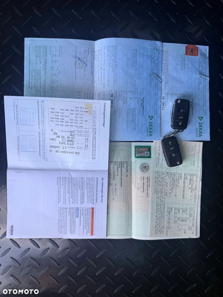 Volkswagen Touran - 21