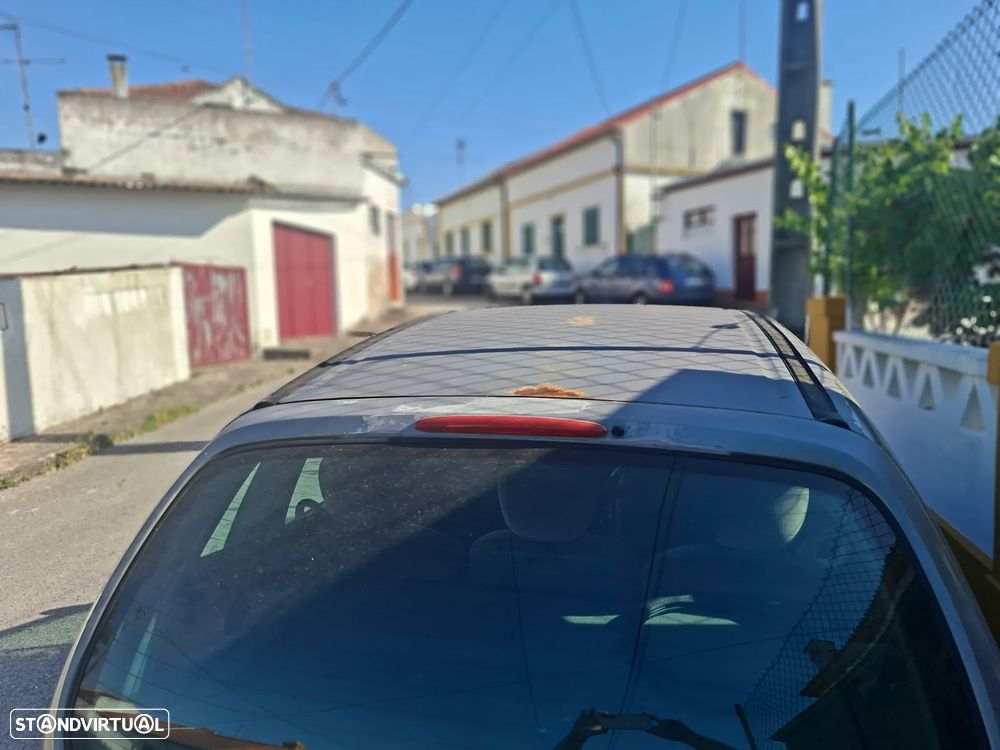 Renault Scénic 1.4 16V RTE - 9