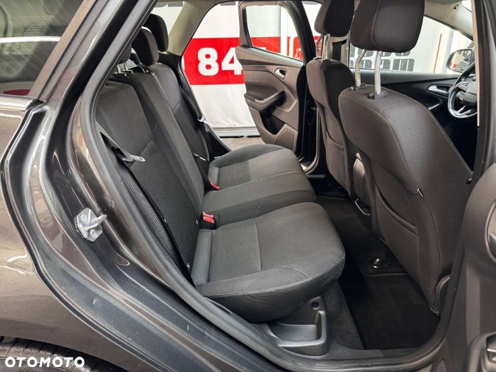 Ford Focus - 38
