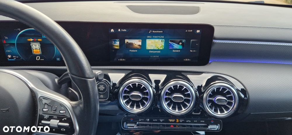 Mercedes-Benz CLA - 12