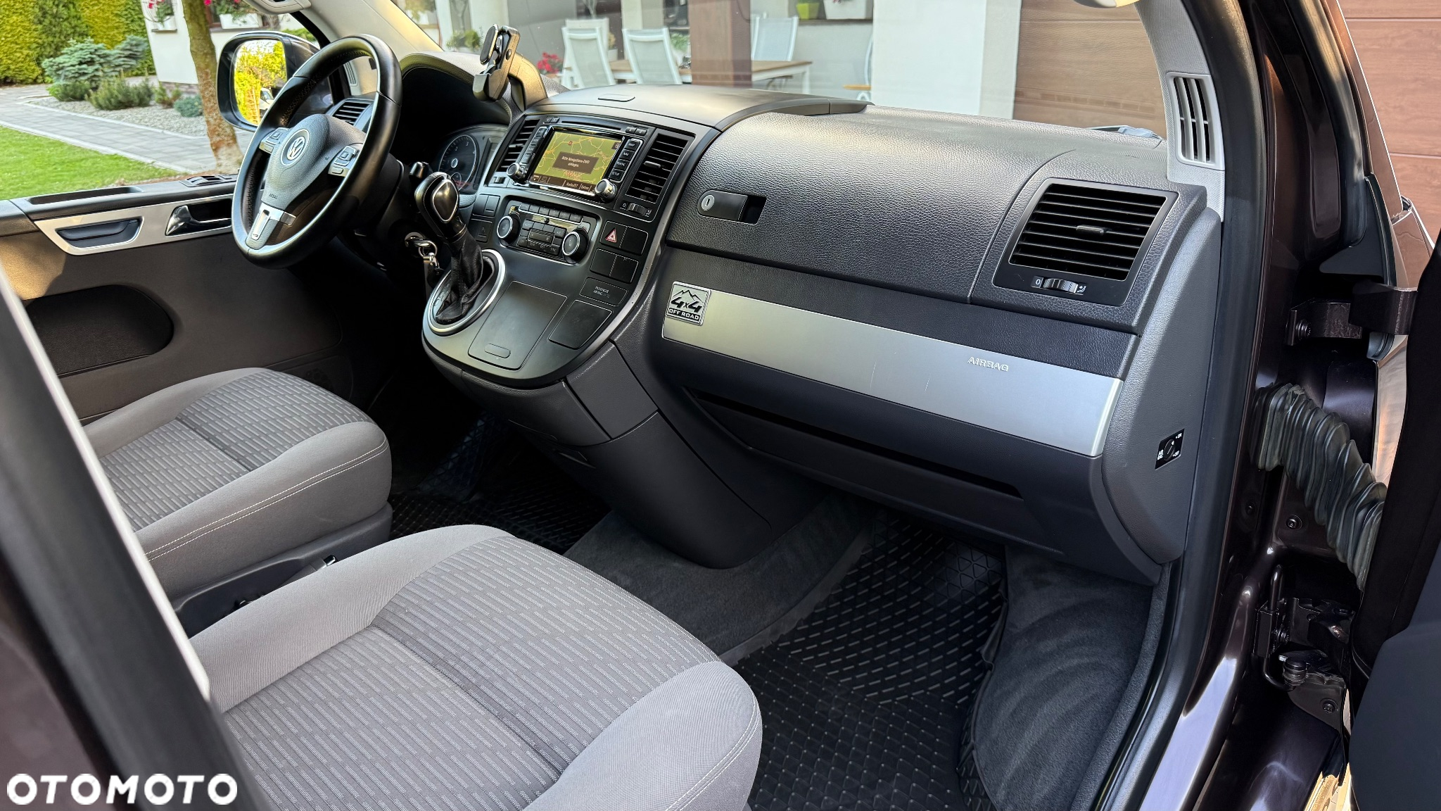 Volkswagen Multivan - 29