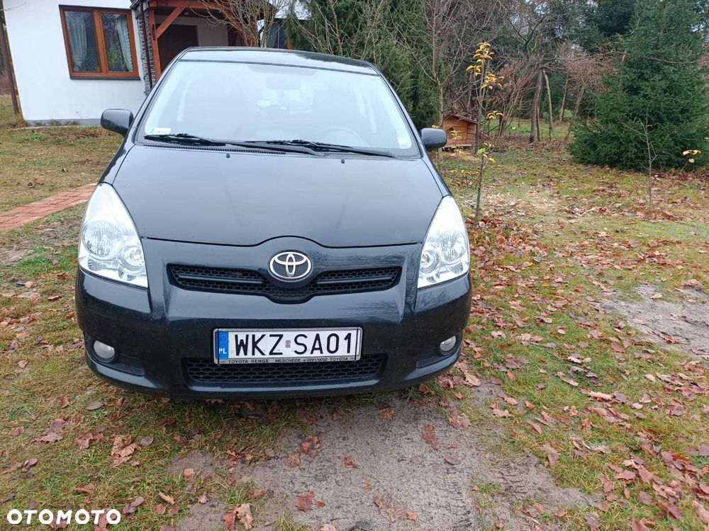 Toyota Corolla Verso - 4