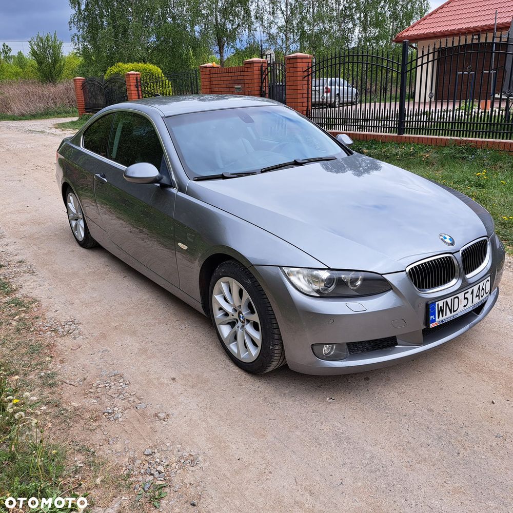 BMW Seria 3 325i - 3