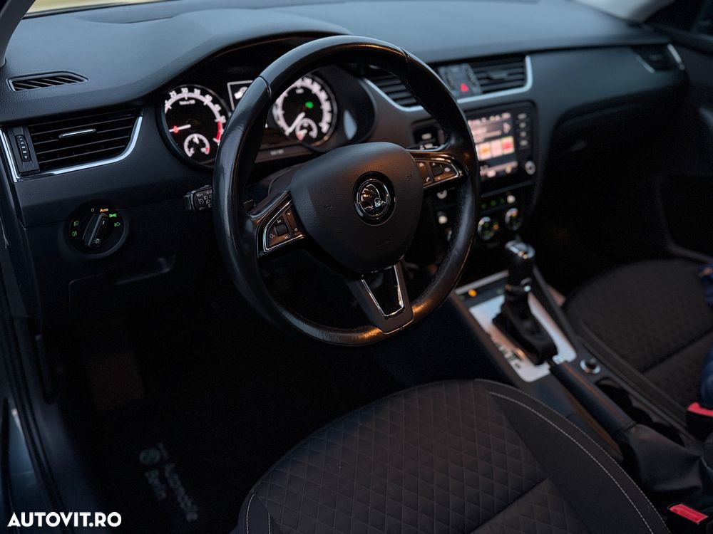 Skoda Octavia 2.0 TDI DSG Style - 4