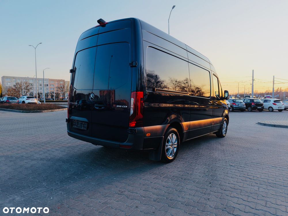 Mercedes-Benz Sprinter - 6
