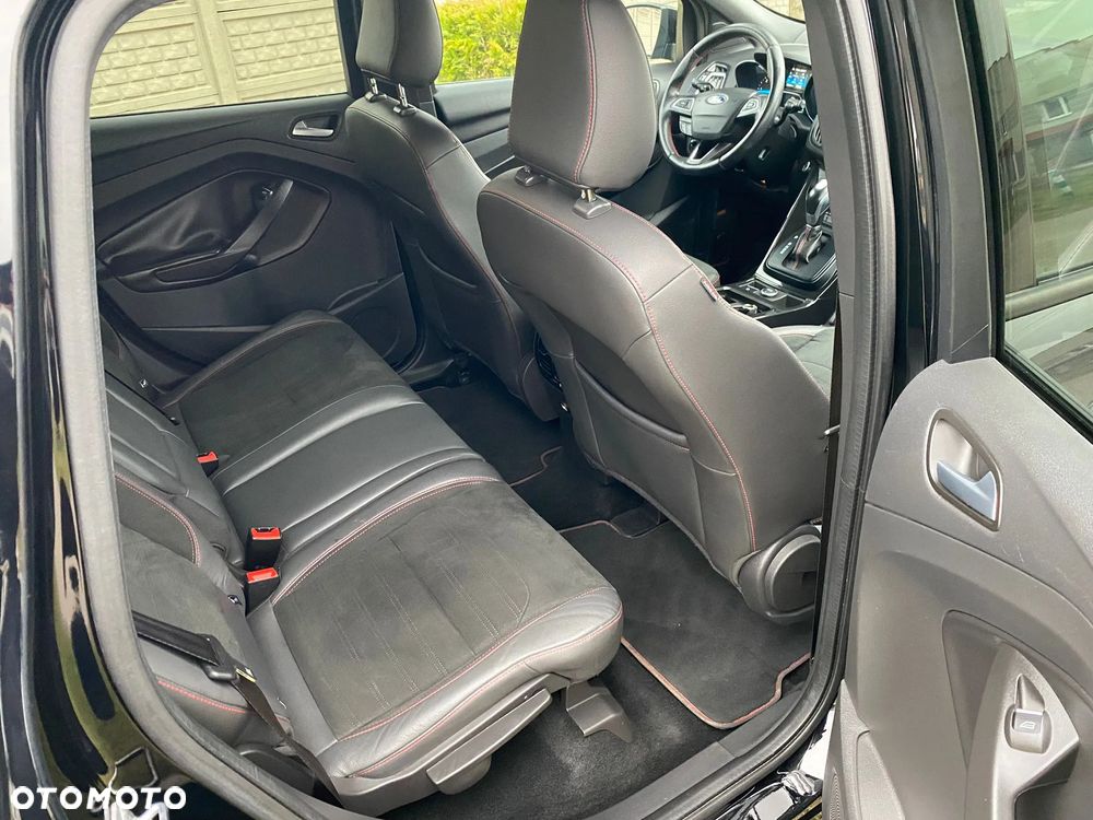 Ford Kuga 2.0 TDCi 4x4 ST-Line - 12