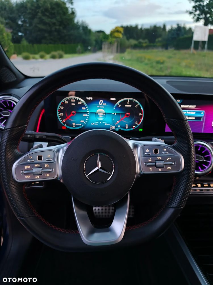 Mercedes-Benz GLB 200 d AMG Line 8G-DCT - 24