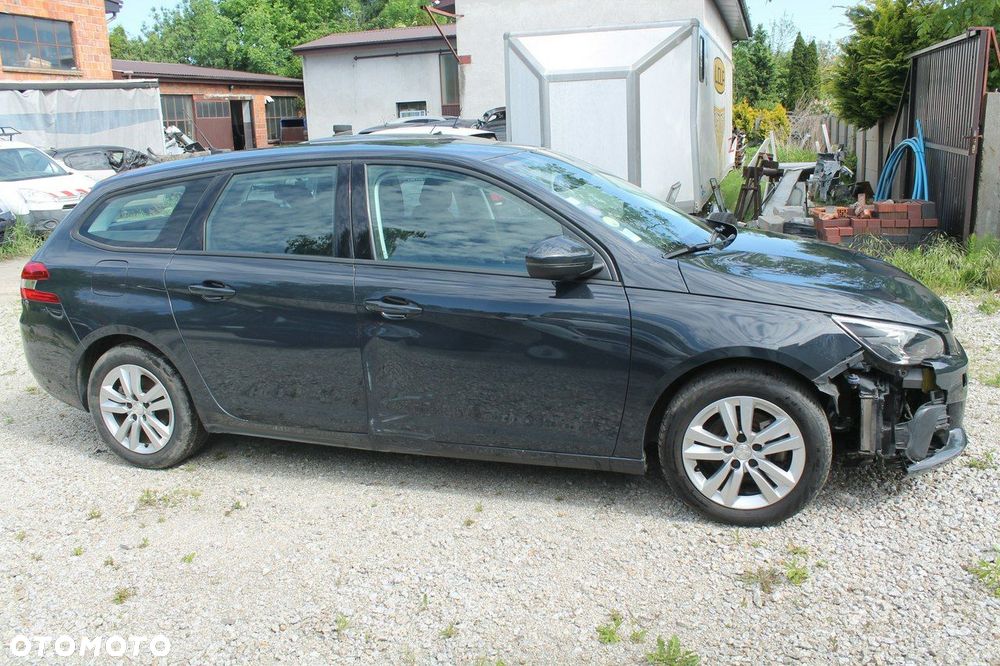 Peugeot 308 - 4