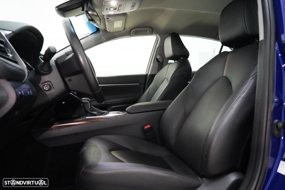 Toyota Camry 2.5 Hybrid Luxury - 6