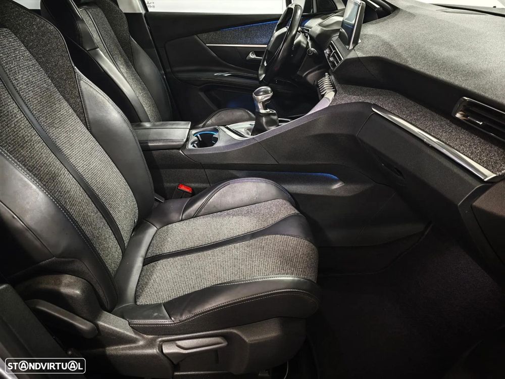 Peugeot 3008 1.2 PureTech Allure Pack - 22