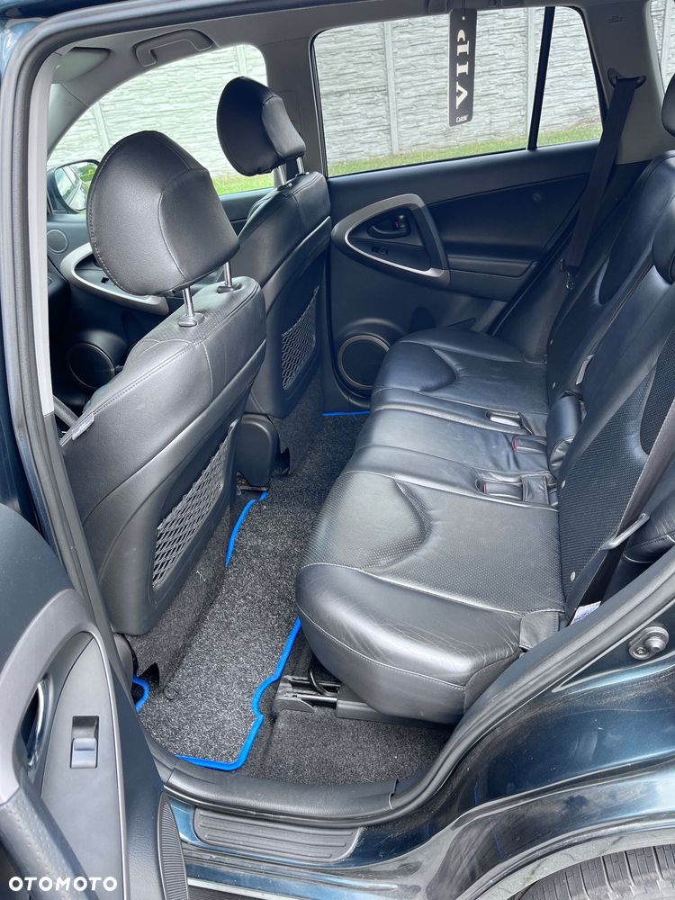 Toyota RAV4 - 5