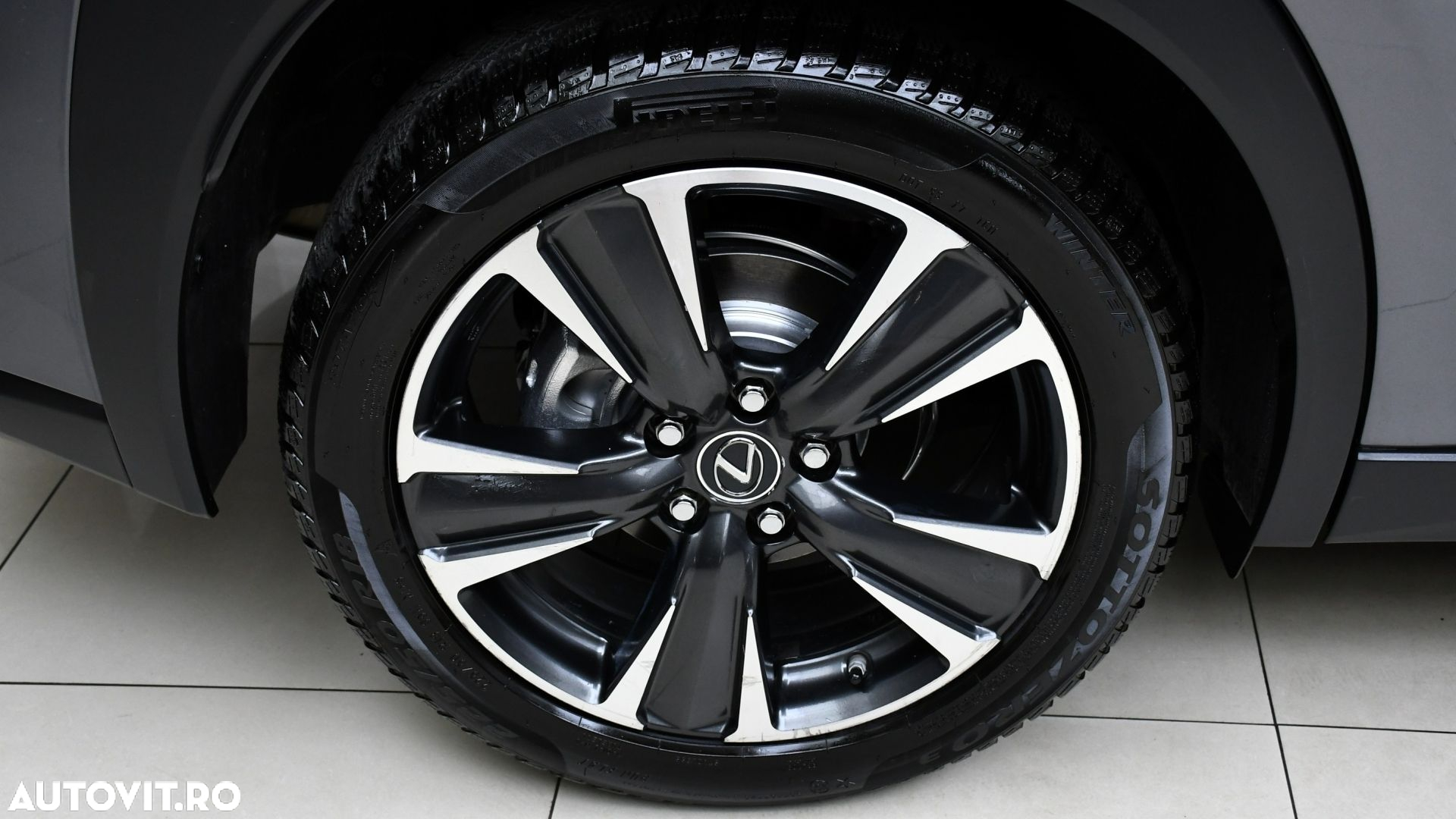 Lexus UX 250h 2.0L HEV 20H- (178 HP) 4X4 CVT Luxury - 26