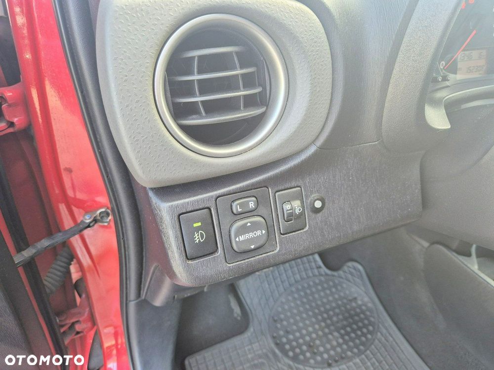 Toyota Yaris 1.0 Luna - 19