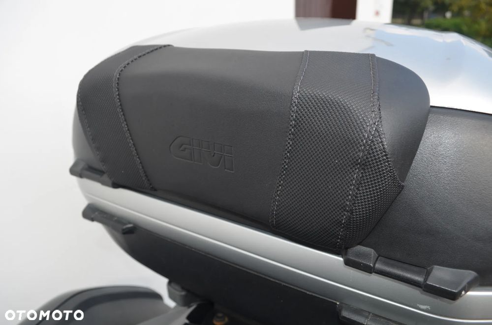 Yamaha FJR - 13