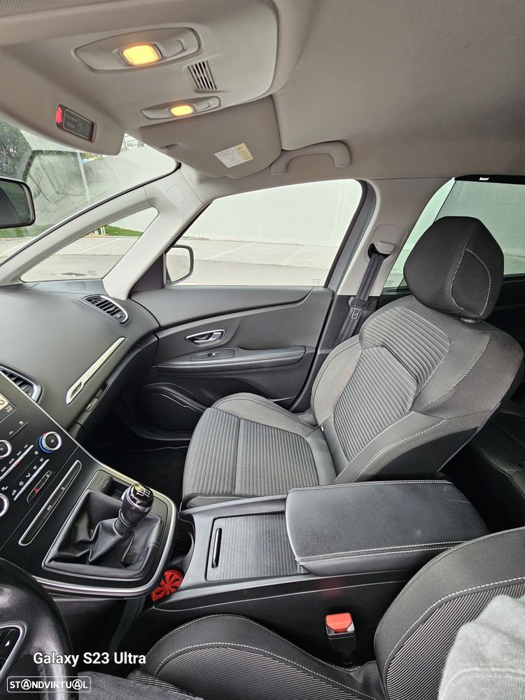 Renault Grand Scénic ENERGY dCi 110 Business - 28