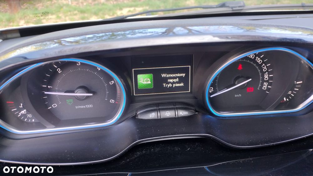Peugeot 2008 e-HDi FAP 115 STOP & START Allure - 32