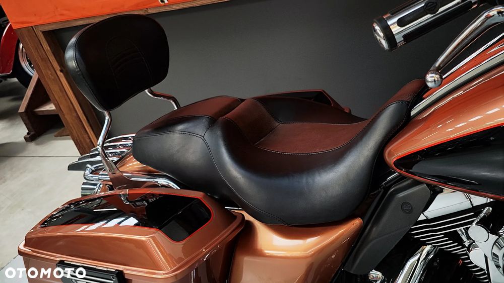 Harley-Davidson Touring Street Glide - 14
