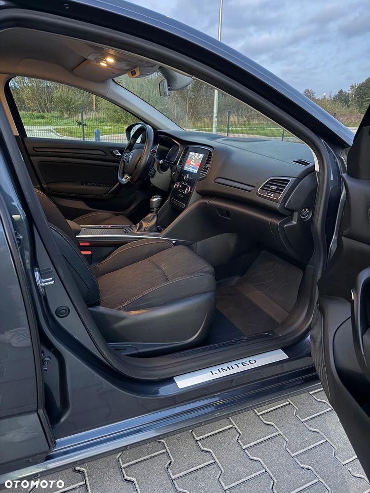 Renault Megane 1.5 Blue dCi Limited - 9