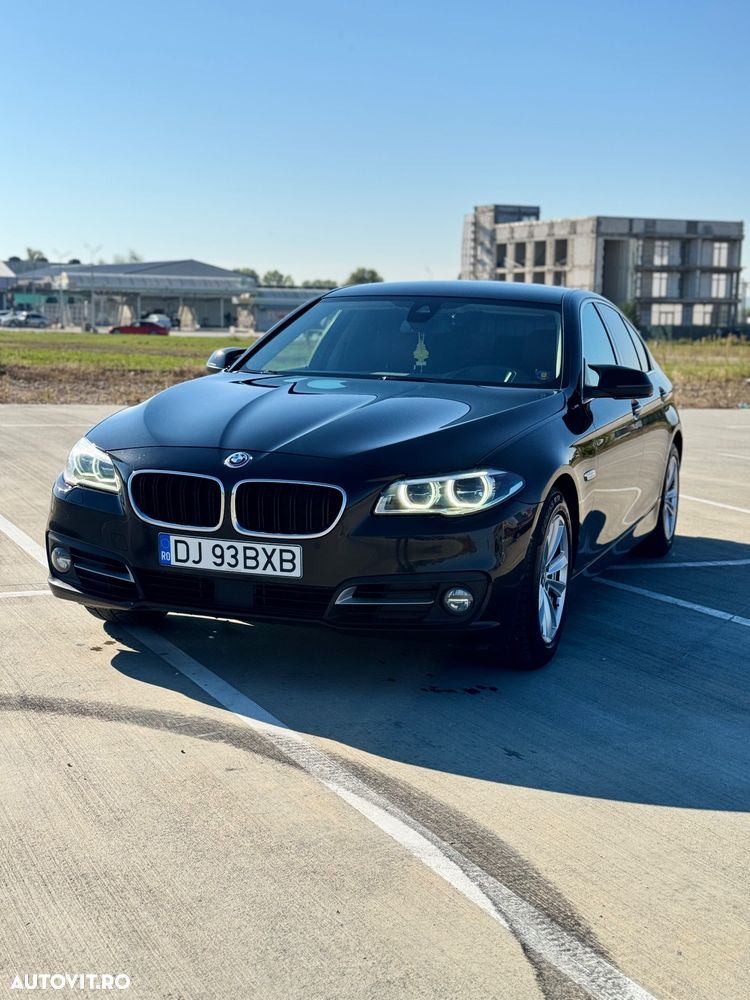 BMW Seria 5 525d xDrive AT - 2