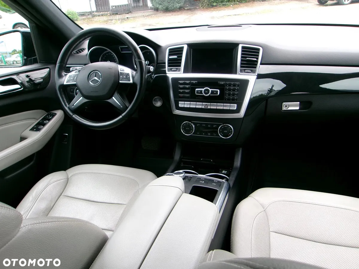 Mercedes-Benz ML 350 BlueTec 4-Matic - 9