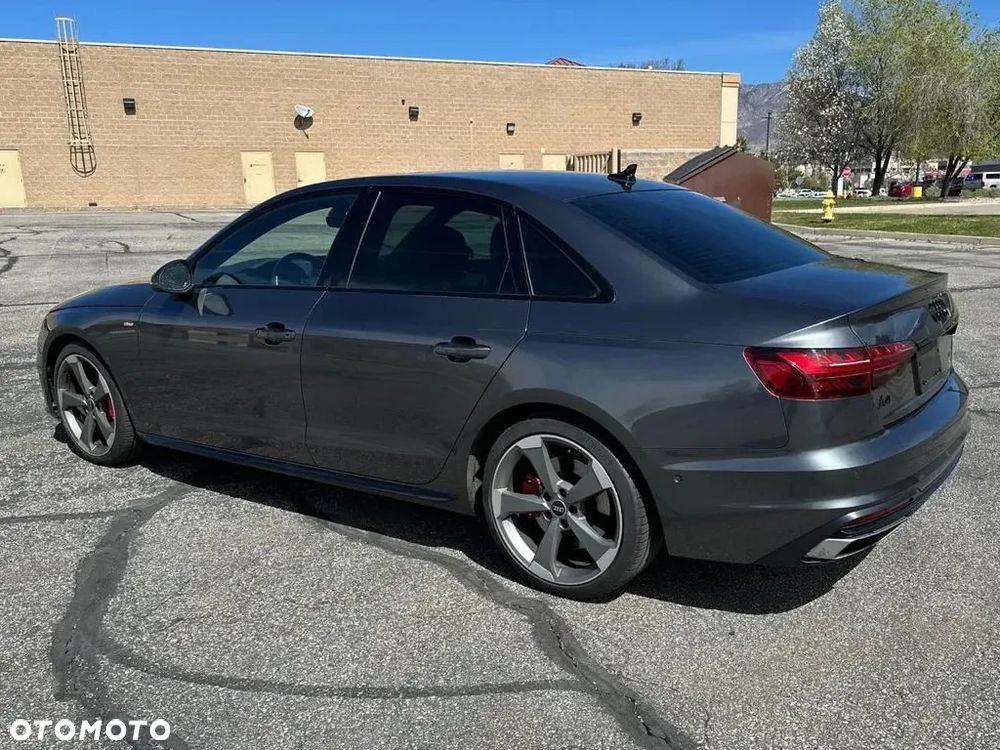 Audi A4 Limousine 45 TFSI quattro S tronic S line - 4