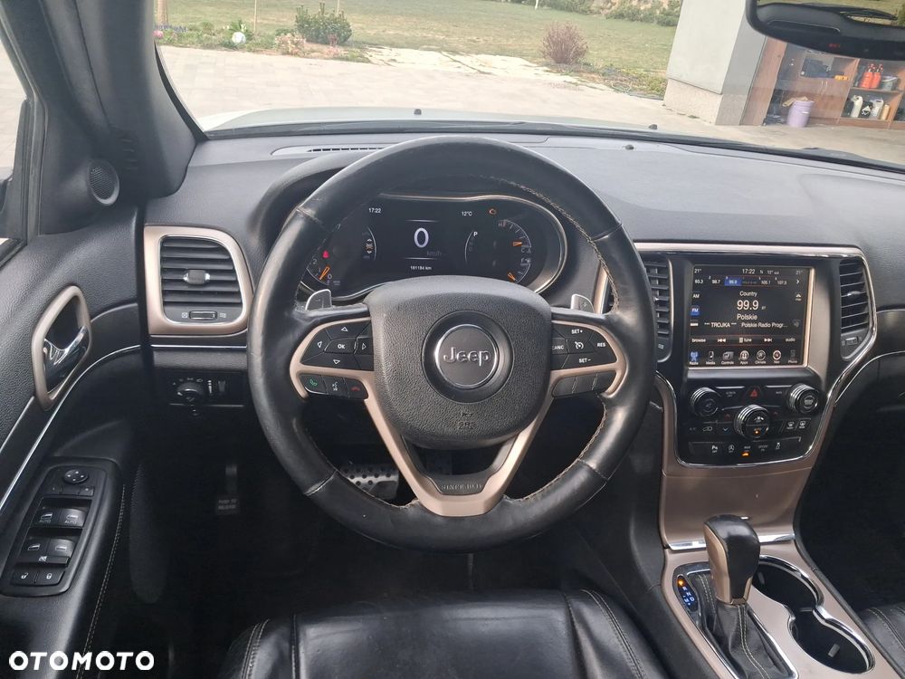 Jeep Grand Cherokee - 9