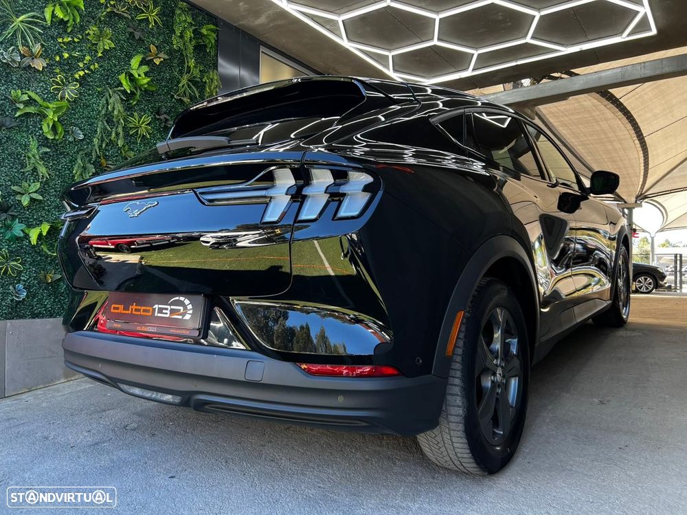 Ford Mustang Mach-E 75.7 kWh Premium AWD - 6