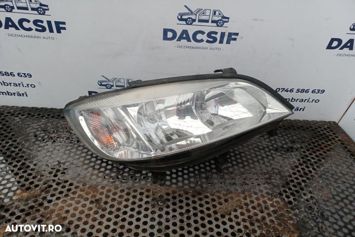 Far stanga Opel Zafira A (facelift)  [din 2003 pana  2005] seria Minivan 5-usi 2.0 DTi MT (100 hp) - 1