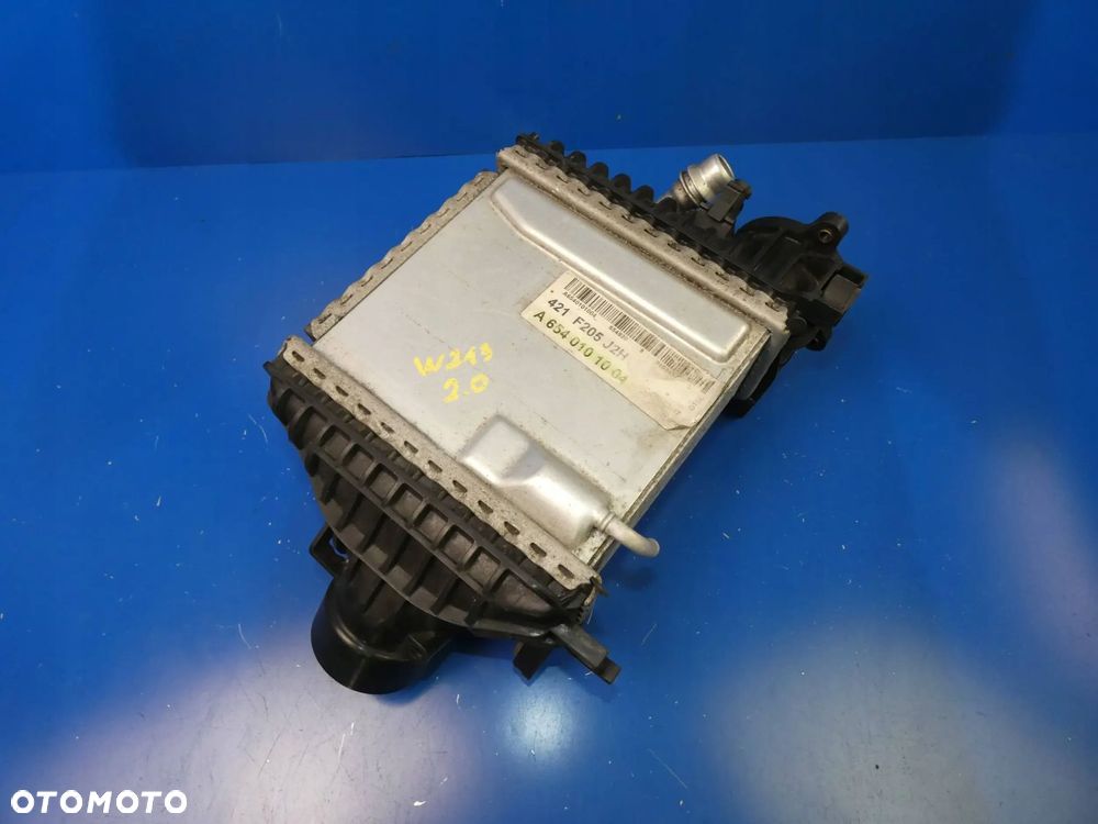 MERCEDES E W213 2.0 CDI CHŁODNICA POWIETRZA INTERCOOLER - 3