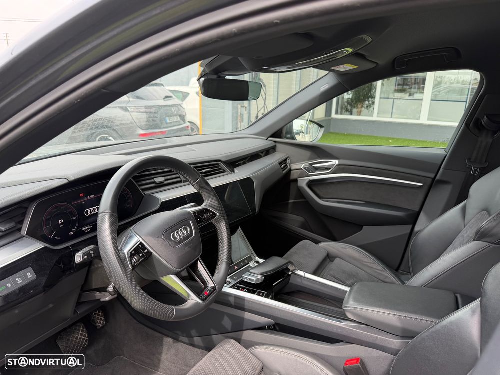 Audi e-tron 55 quattro S line - 11