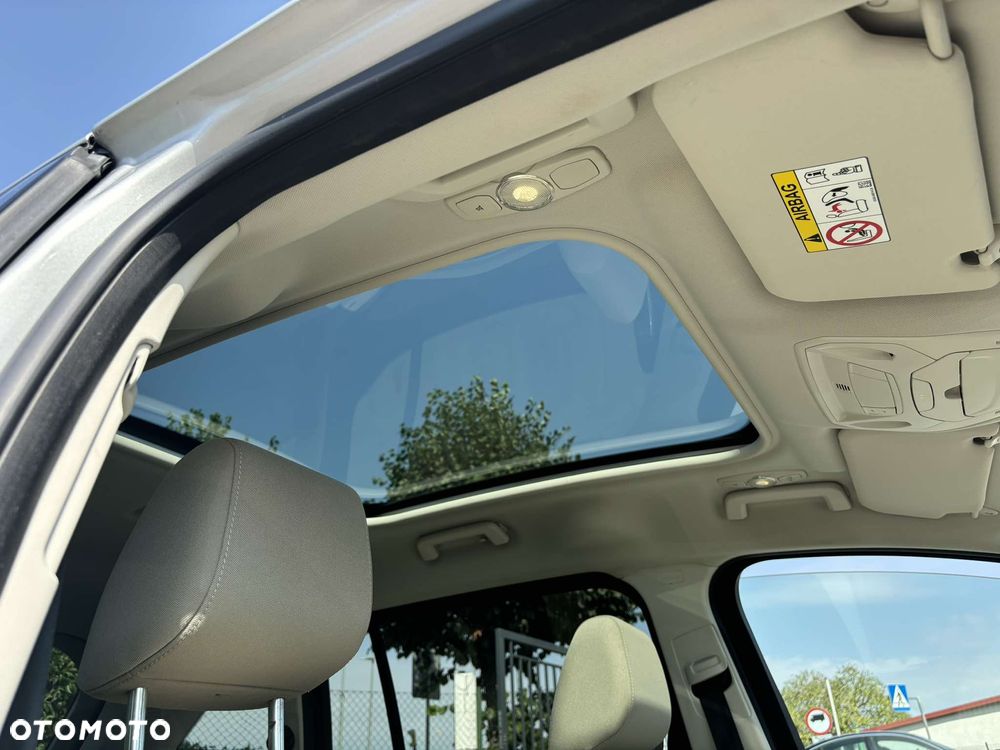 Ford Grand C-MAX - 16