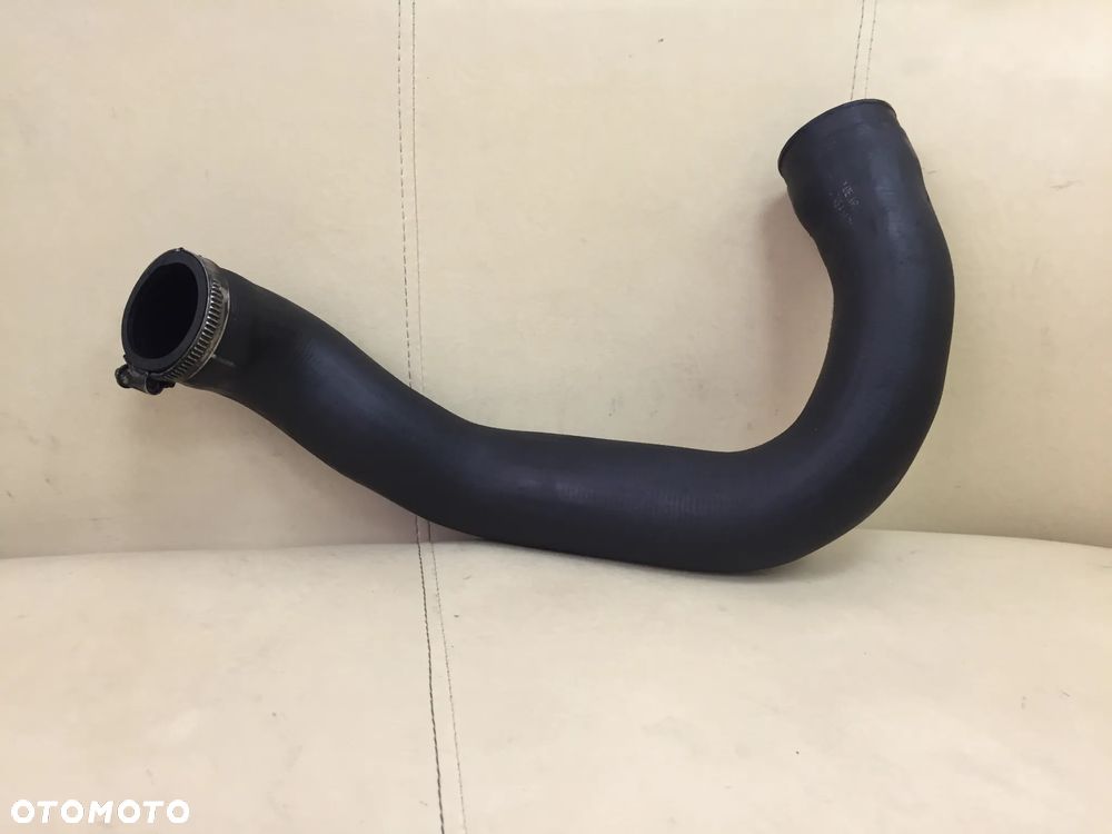 RURA WĄŻ PRZEWÓD POWIETRZA INTERCOOLERA PASSAT B5 FL SUPERB I AUDI A6 C5 2.5 TDI 4B0145745A - 1