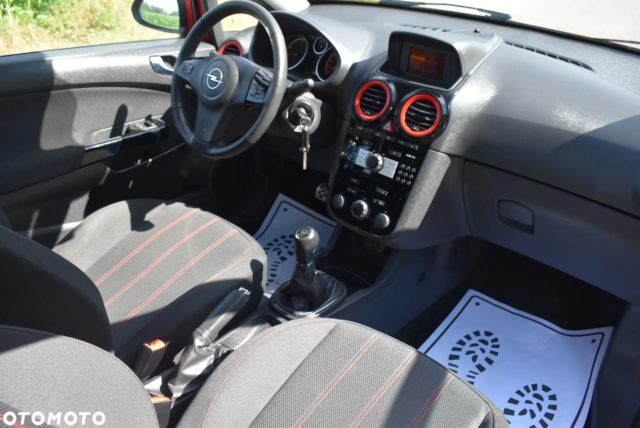 Opel Corsa 1.4 16V Sport - 30