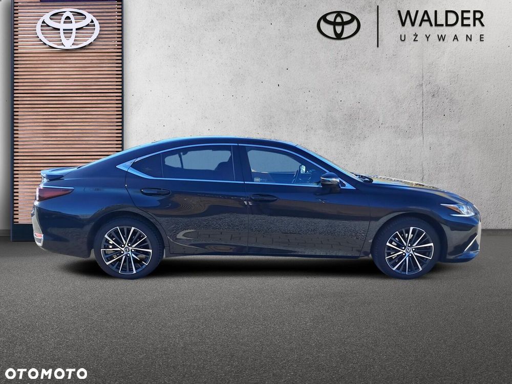 Lexus ES 300h Business Edition - 6
