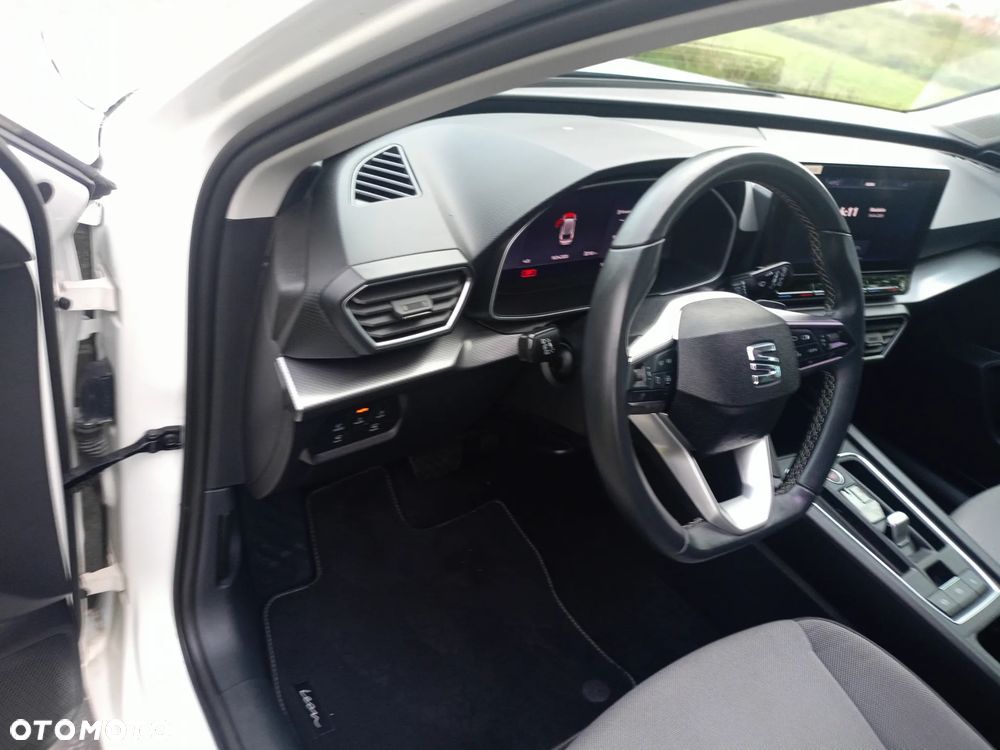 Seat Leon Sportstourer 2.0 TDI DSG Xcellence - 11