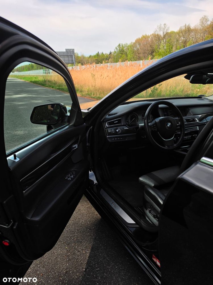 BMW Seria 7 730d Blue Performance - 8