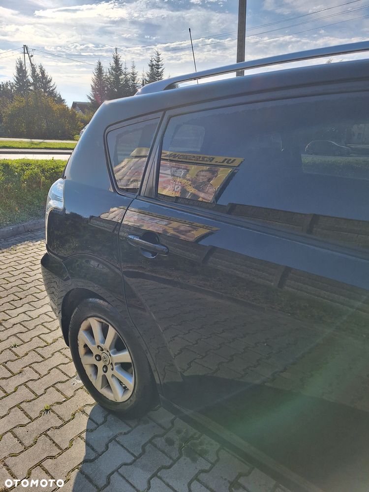 Toyota Corolla Verso 2.2 D-4D Gold - 10