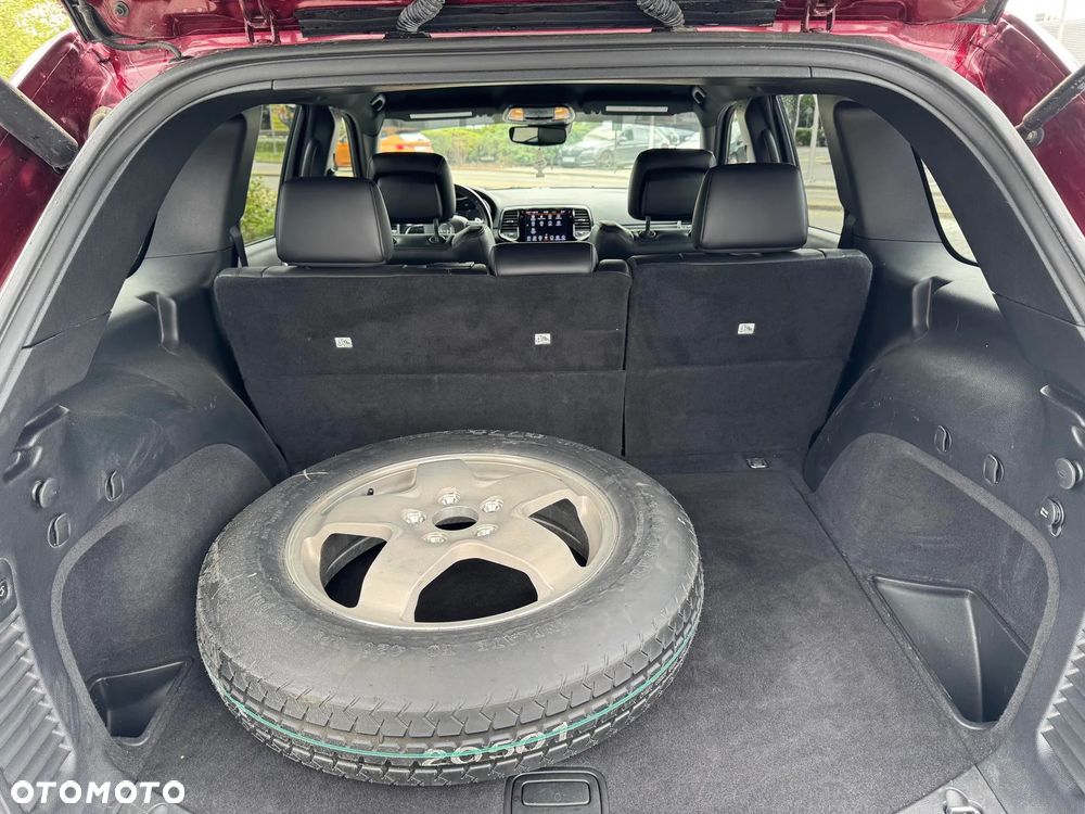 Jeep Grand Cherokee - 21