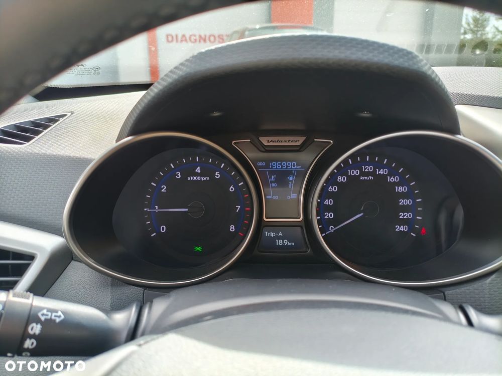 Hyundai Veloster 1.6 Premium - 21