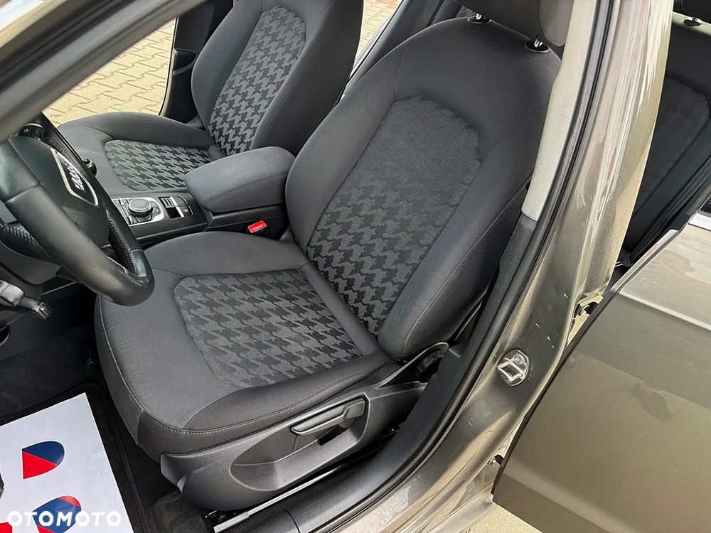 Audi A3 Sportback 1.4 TFSI Attraction - 29