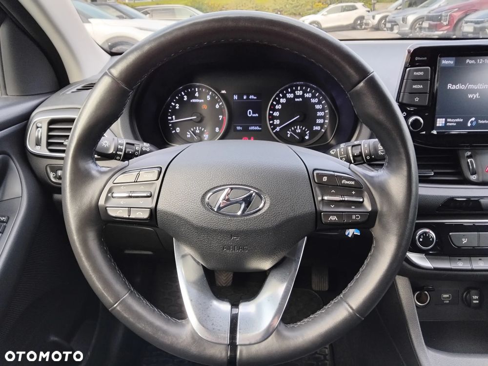 Hyundai i30 1.5 T-GDI 48V Modern - 12