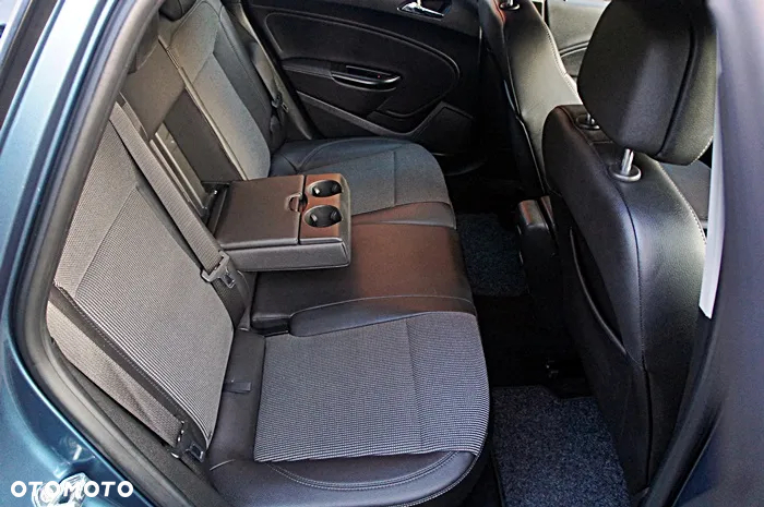 Opel Astra 2.0 CDTI Exklusiv - 6