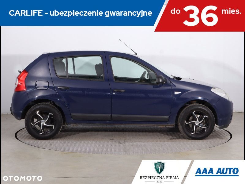 Dacia Sandero - 8