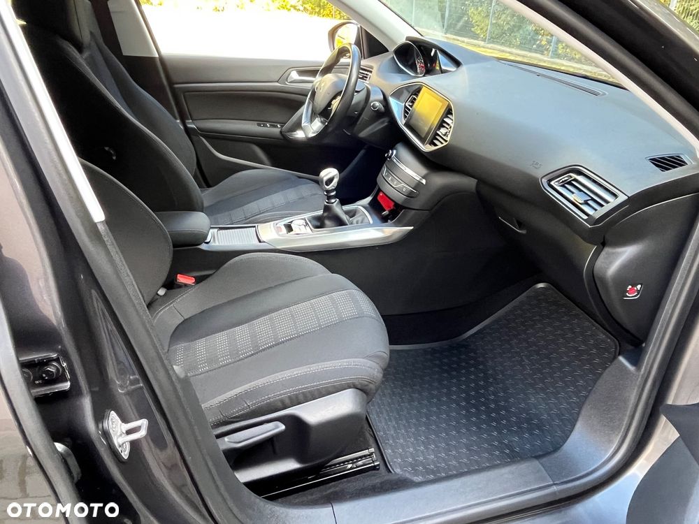 Peugeot 308 - 16