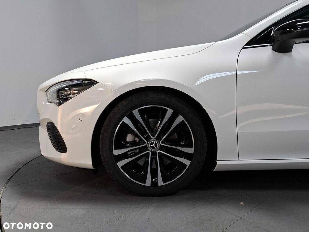 Mercedes-Benz CLA - 9