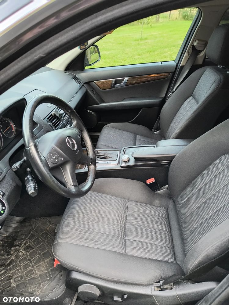 Mercedes-Benz Klasa C 220 CDI DPF Automatik Elegance - 22